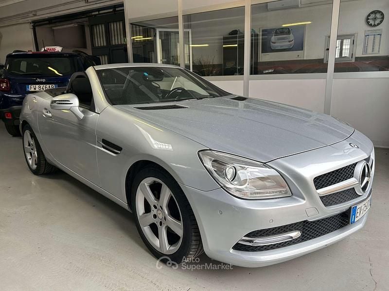 Argento Usata 2014 Mercedes SLK200 Premium Cabrio | 20.999 € (Buon prezzo) - Immagine 1/4