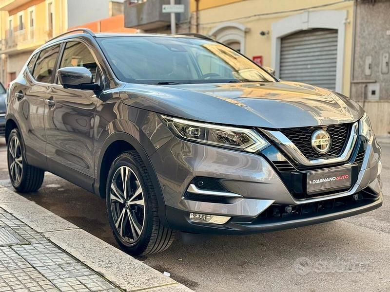Usata Nissan Qashqai N-Connecta 116 CV (85 kW) 2020 Grigio SUV