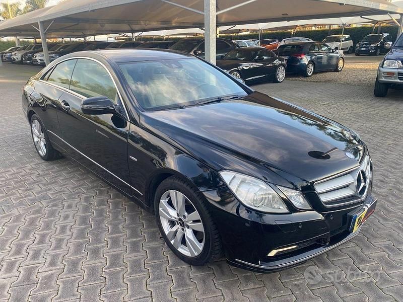 Usata Mercedes E250 Avantgarde 204 CV (150 kW) 2009 Nero Coupé