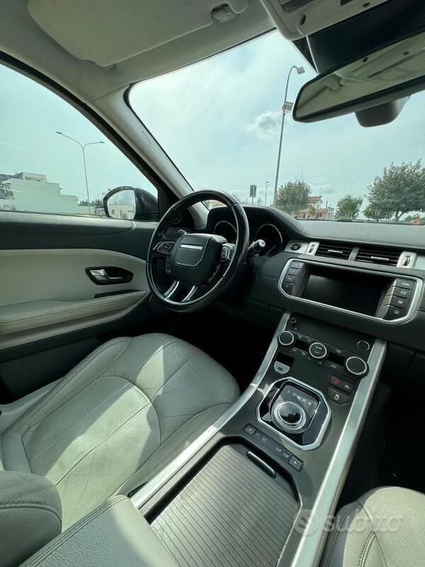 Usata Land Rover Range Rover evoque 150 CV (110 kW) 2016 Grigio SUV