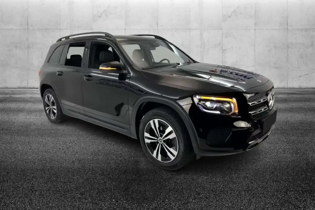 Usata Mercedes GLB200 150 CV (110 kW) 2023 Nero SUV