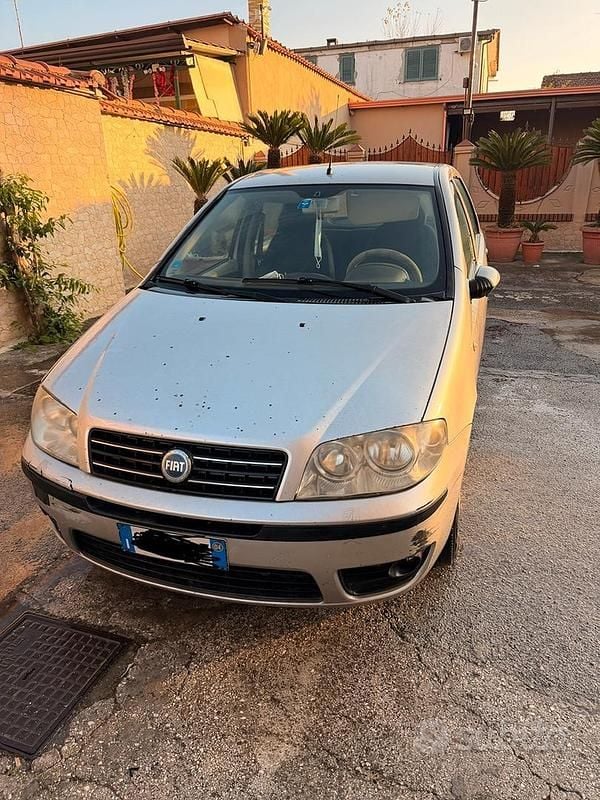 Usata Fiat Punto 2004 Grigio Utilitaria