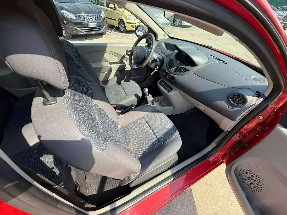 Usata Renault Twingo Dynamique 58 CV (42 kW) 2009 Rosso Utilitaria