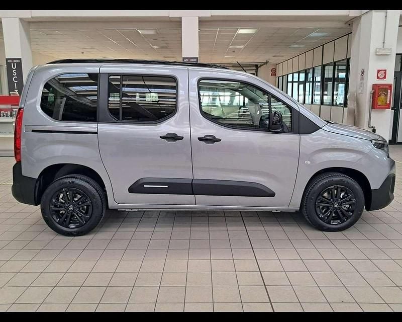 Nuova Citroën Berlingo 131 CV (96 kW) 2026 Grigio Monovolume