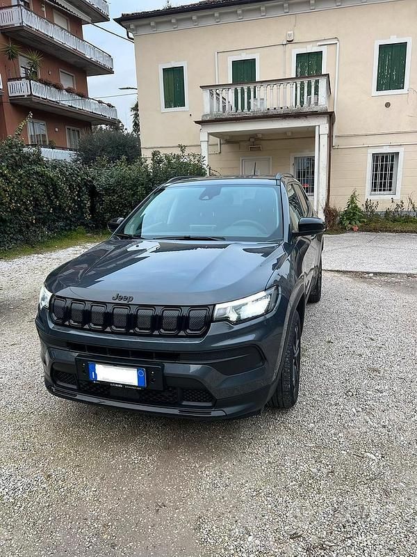 Usata Jeep Compass Night Eagle 131 CV (96 kW) 2022 Grigio SUV
