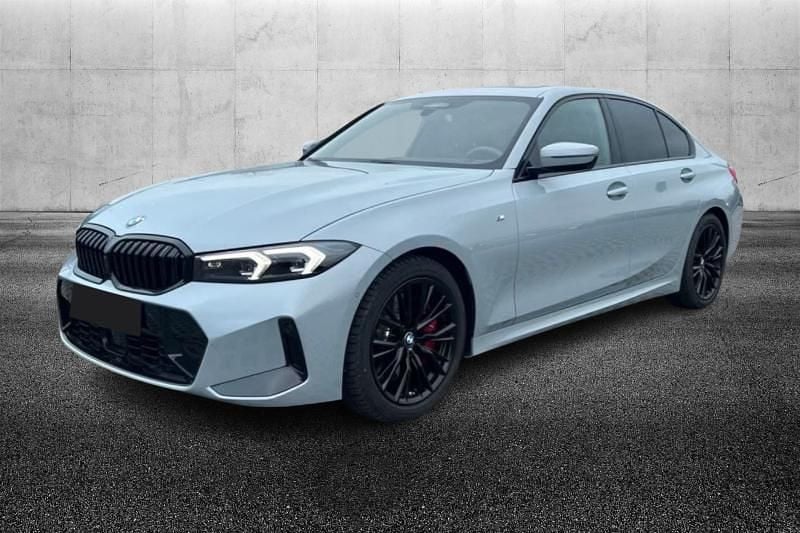 Usata BMW 330 M Sport 245 CV (180 kW) 2024 Grigio metallizzato Berlina