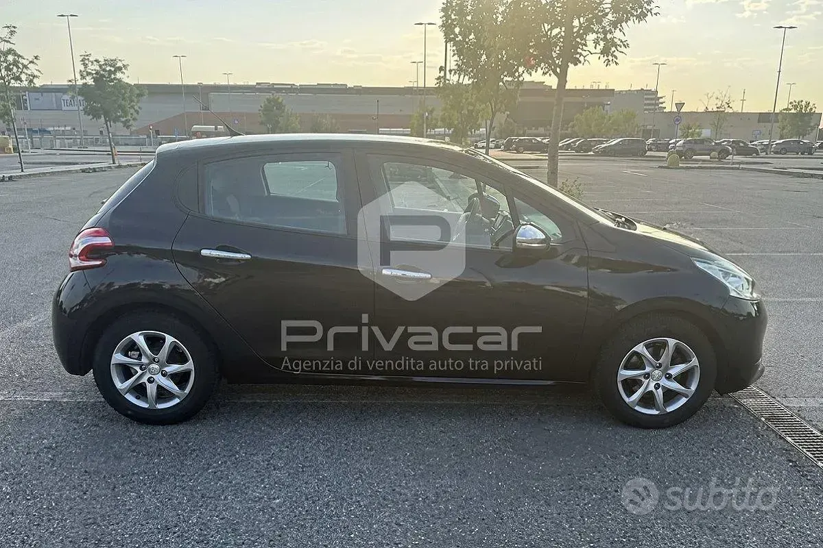 Usata Peugeot 208 Active 68 CV (50 kW) 2013 Bluazzurro Utilitaria