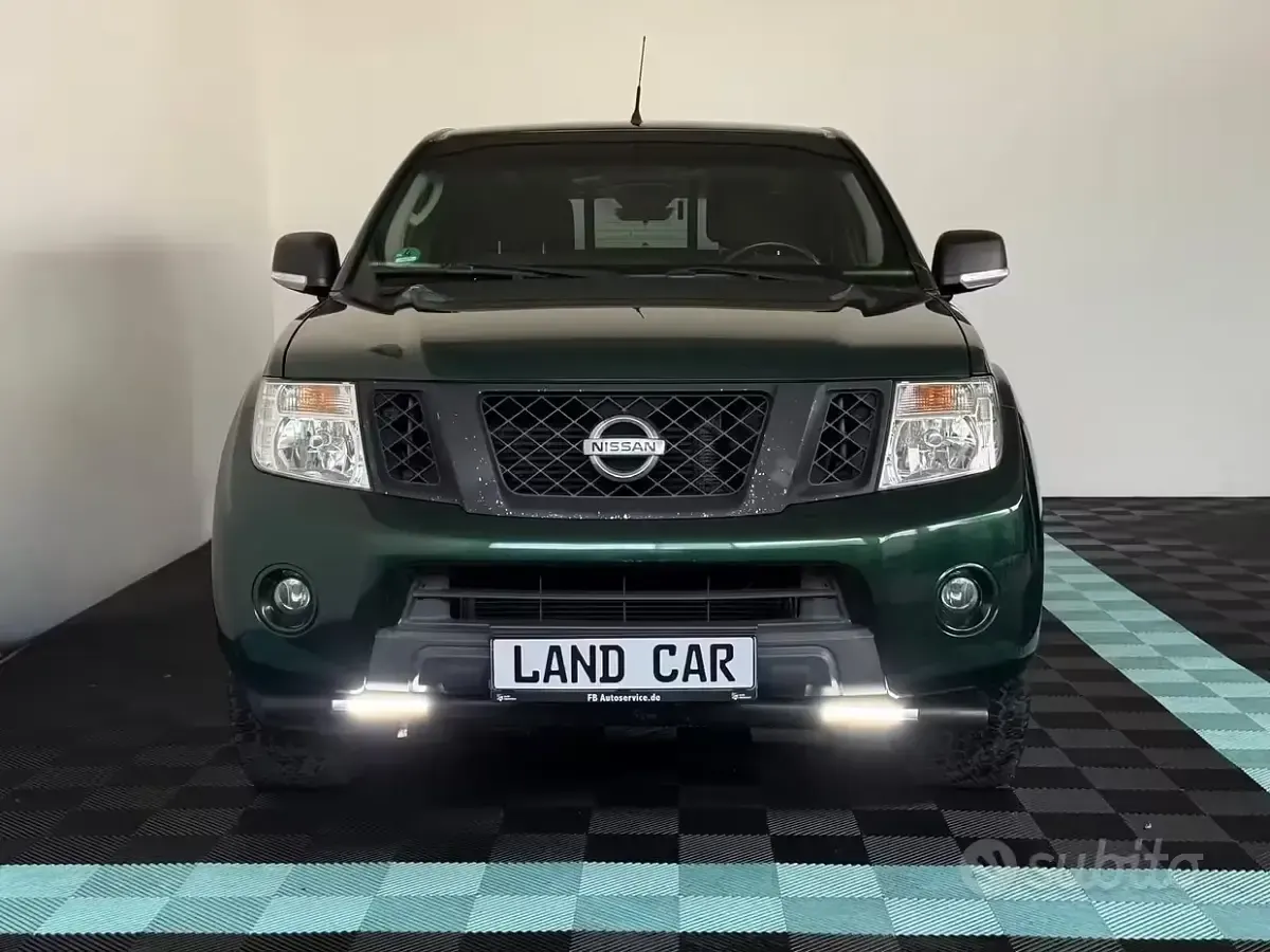 Usado Nissan Navara SE 190 CV (139 kW) 2015 Verde Pickup/Camioneta
