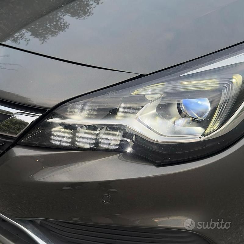 Usata Opel Astra OPC 110 CV (80 kW) 2018 Marrone Berlina