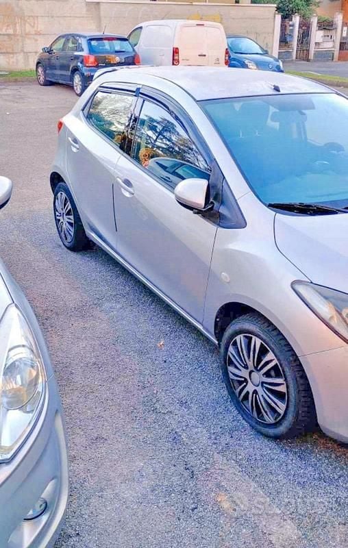Usata Mazda 2 86 CV (63 kW) 2007 Grigio Berlina