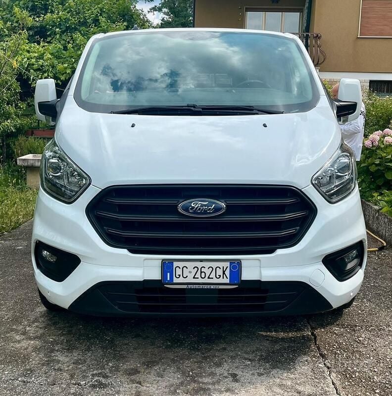 Usata 2020 Ford Transit Custom Monovolume | 32.000 € (Molto cara) - Immagine 1/4