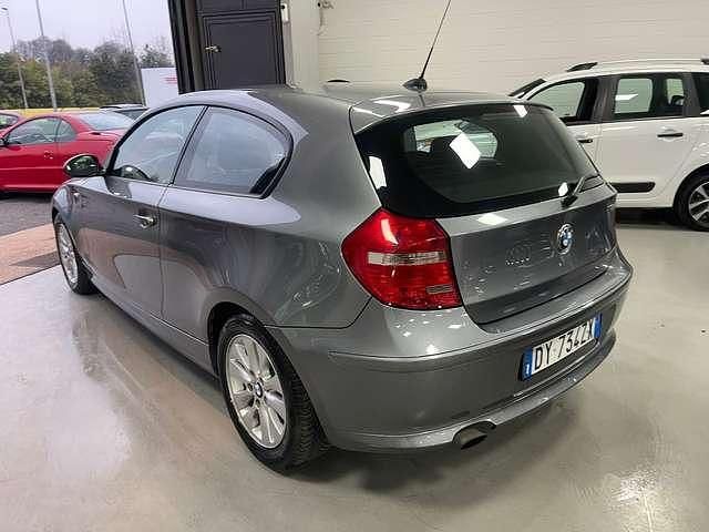 Usata BMW 118 143 CV (105 kW) 2009 Grigio Utilitaria