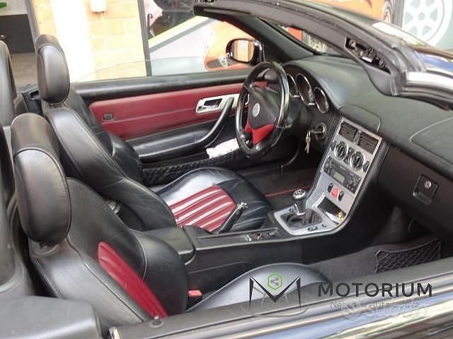 Usata Mercedes SLK200 163 CV (119 kW) 2004 Nero Cabrio