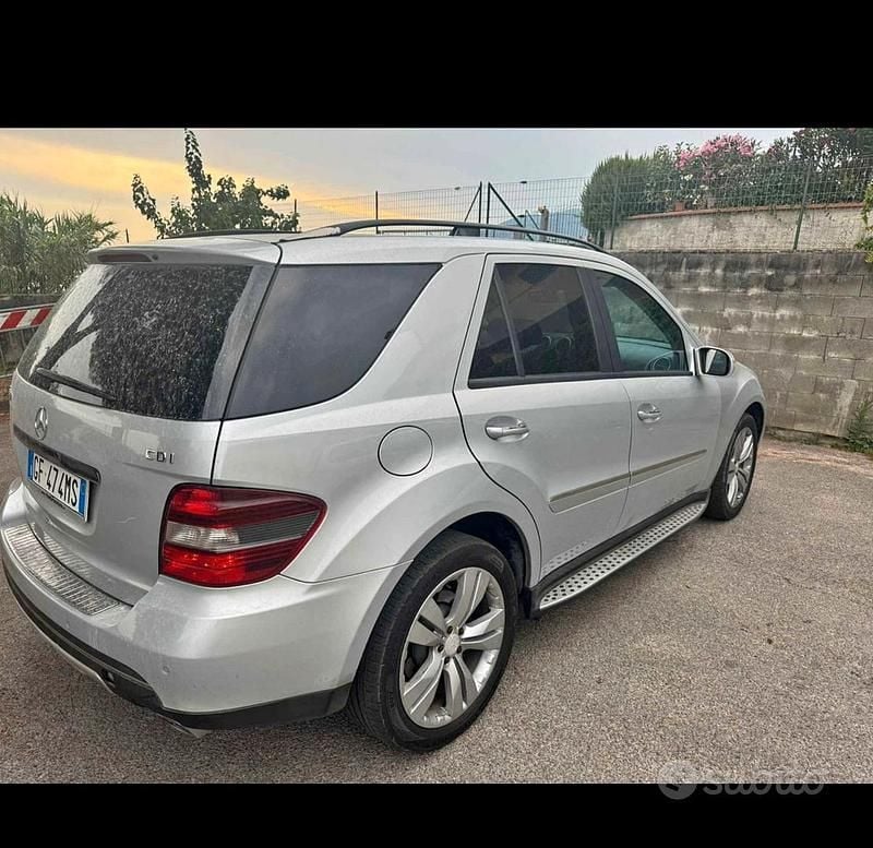 Usata Mercedes 320 224 CV (164 kW) 2006 Grigio SUV