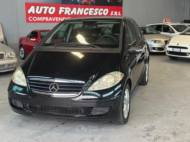 Nero Usata 2005 Mercedes A150 Elegance Tre volumi | 2200 € (Buon prezzo) - Immagine 1/4