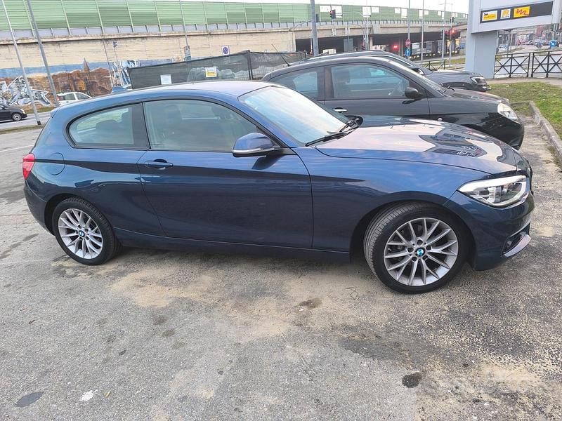 Usata BMW 118 Advantage 150 CV (110 kW) 2015 Blu Utilitaria