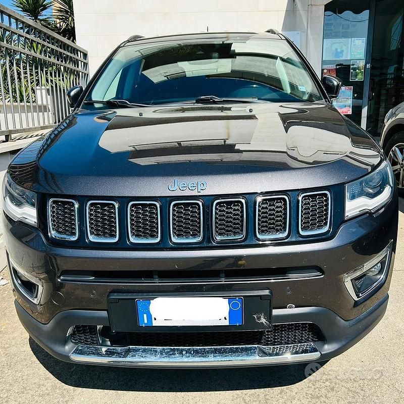 Usata Jeep Compass Limited 140 CV (102 kW) 2020 Grigio SUV