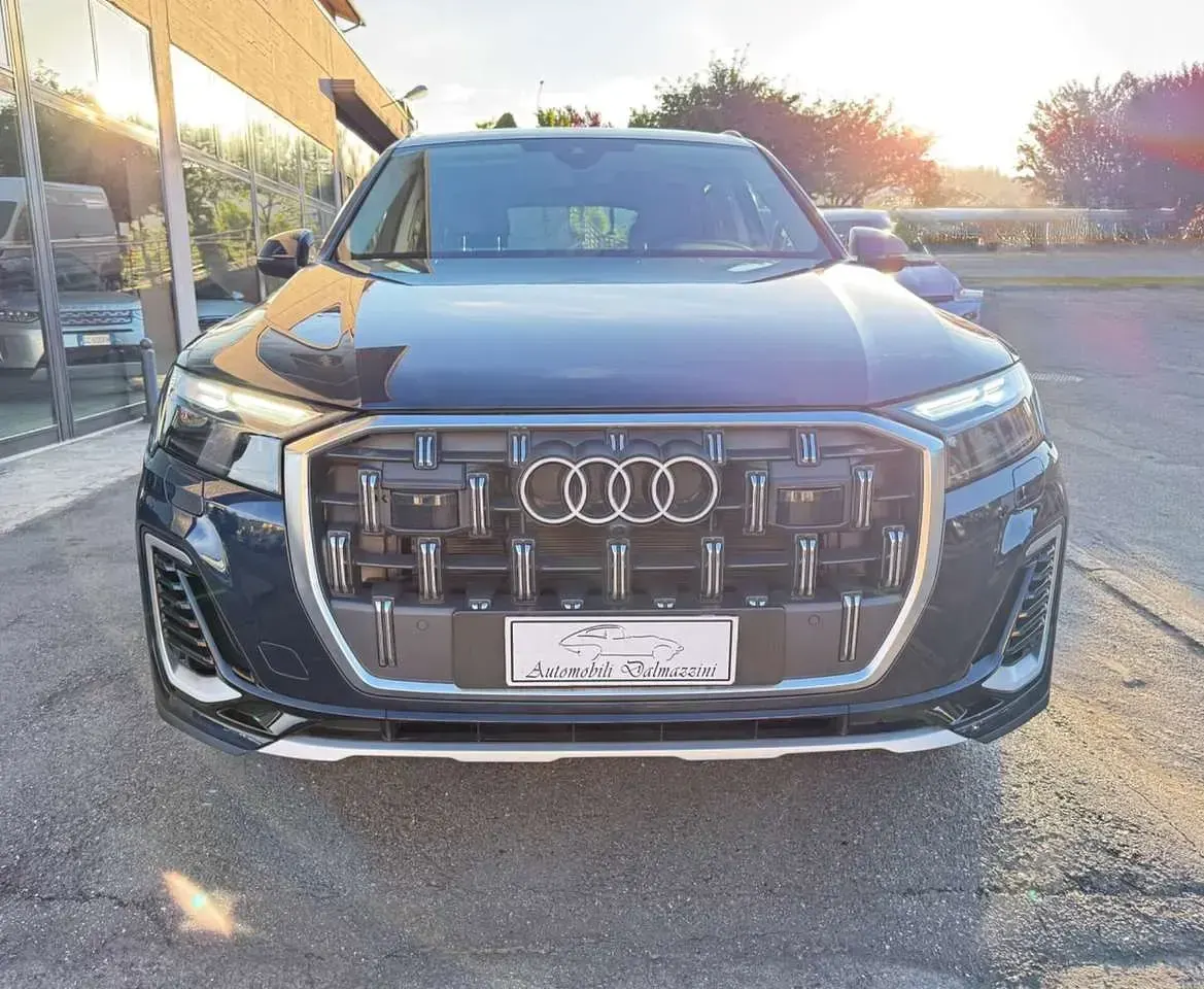 Usata Audi Q7 231 CV (169 kW) 2024 Blu/azzurro SUV