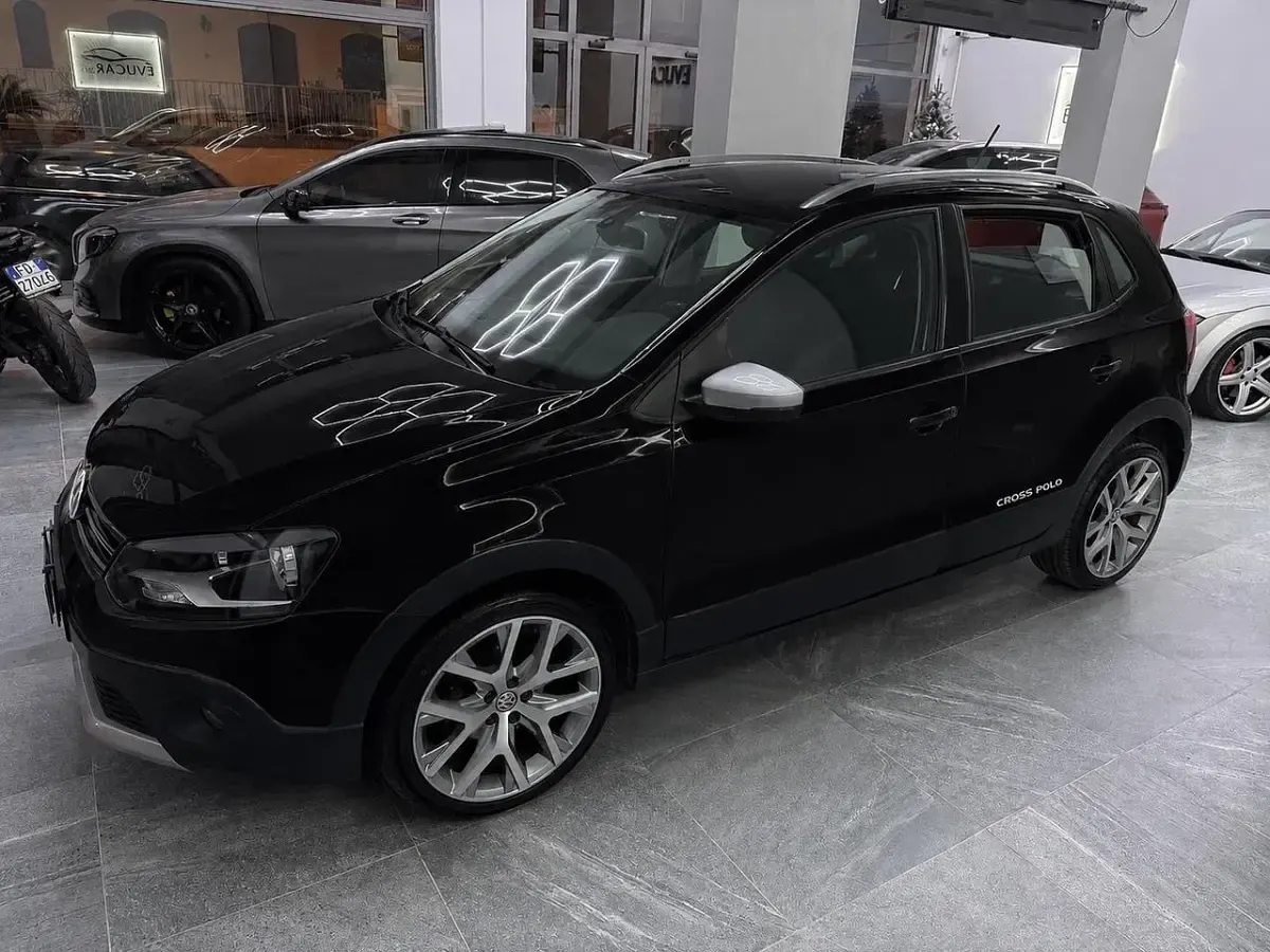 Usata VW Polo Cross 90 CV (66 kW) 2017 Nero Utilitaria