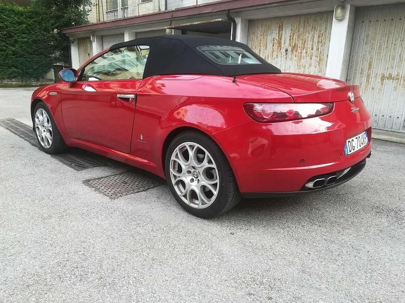 Usata Alfa Romeo Spider Exclusive 200 CV (147 kW) 2007 Rosso Cabrio