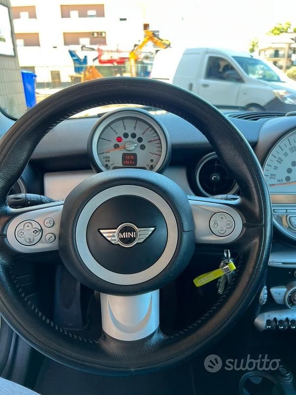 Usata Mini Cooper D 126 CV (92 kW) 2010 Utilitaria