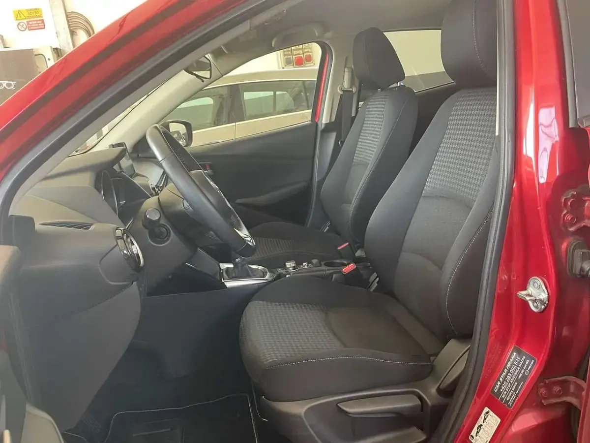 Usata Mazda 2 Exceed 90 CV (66 kW) 2018 Rosso Utilitaria