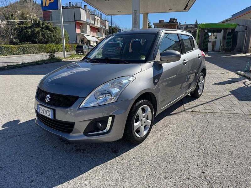 Usata Suzuki Swift 90 CV (66 kW) 2017 Grigio Utilitaria