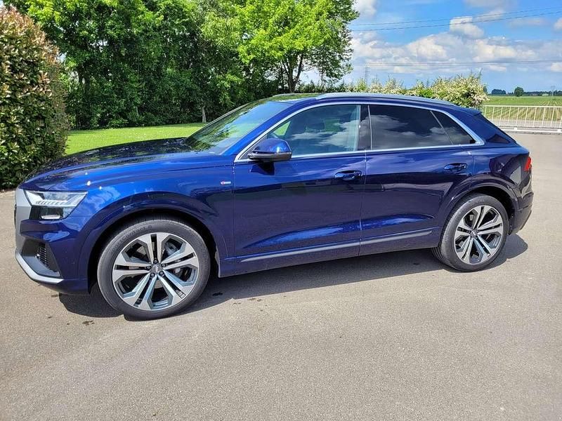 Blu/azzurro Usata 2020 Audi Q8 Ambiente SUV | 59.000 € (Buon prezzo) - Immagine 1/4
