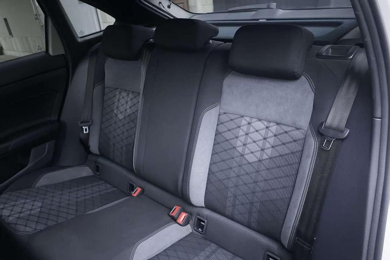 Usata VW Taigo R-line 150 CV (110 kW) 2024 Bianco SUV