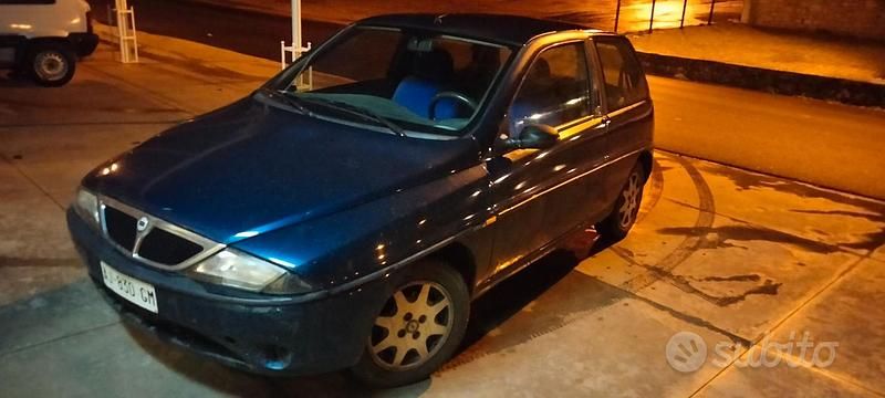 Usata Lancia Ypsilon 75 CV (55 kW) 1996 Utilitaria
