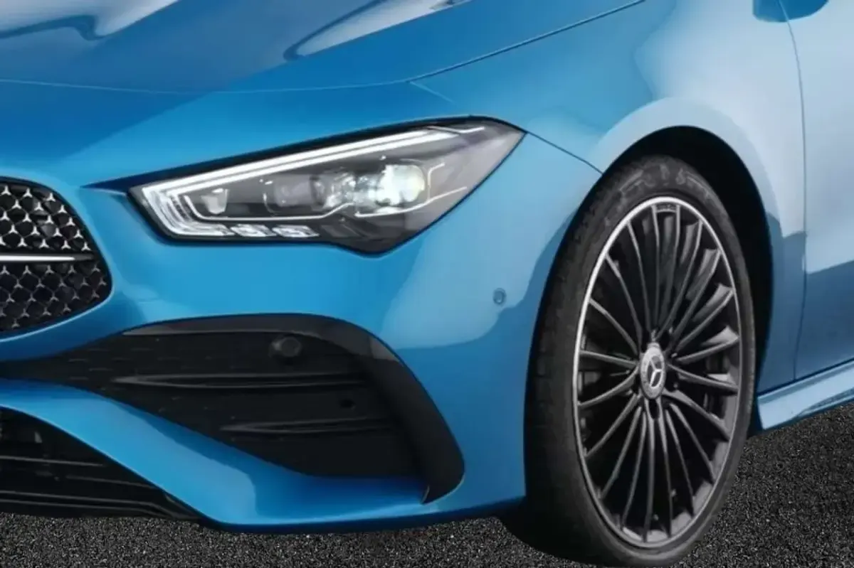 Usata Mercedes CLA200 Advanced Plus 163 CV (119 kW) 2025 Blu/azzurro Berlina