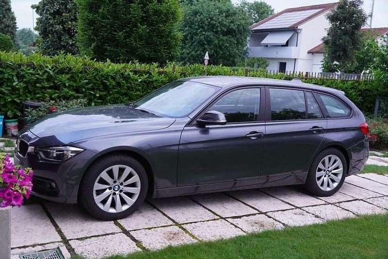 Usata BMW 320 Advantage 190 CV (139 kW) 2017 Station wagon