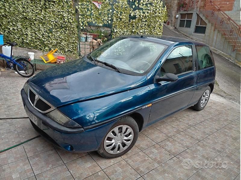 Usata Lancia Ypsilon 1997 Blu Utilitaria