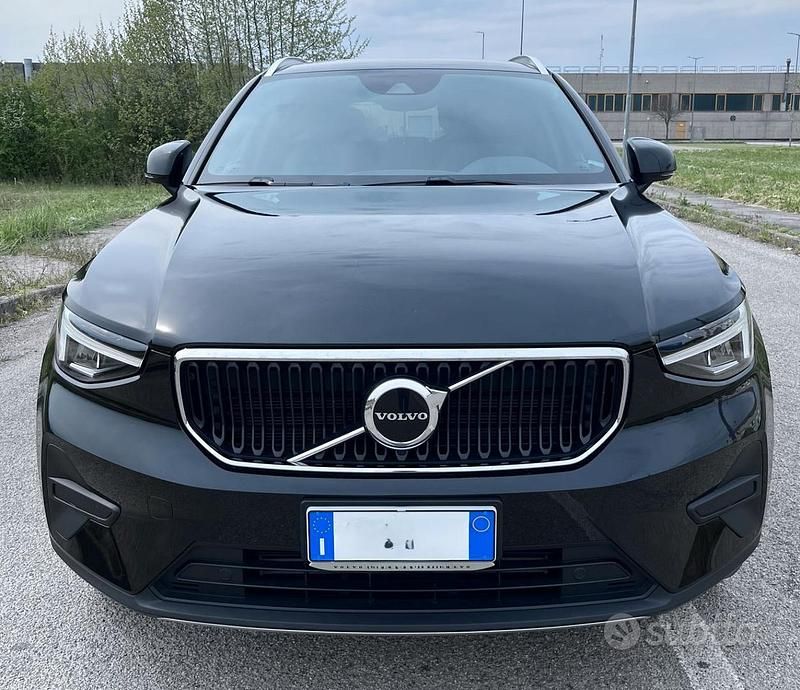 Usata Volvo XC40 Core 129 CV (94 kW) 2024 Nero SUV