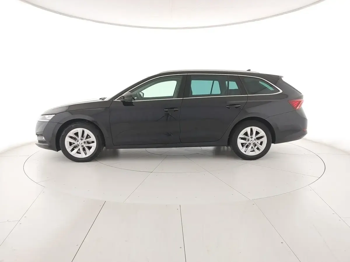 Usata Skoda Octavia Style 150 CV (110 kW) 2023 1z nero tulipano perlato Station wagon