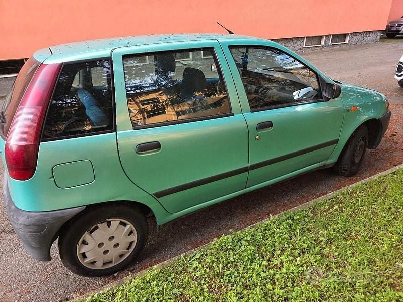 Usata Fiat Punto 1997 Verde Utilitaria