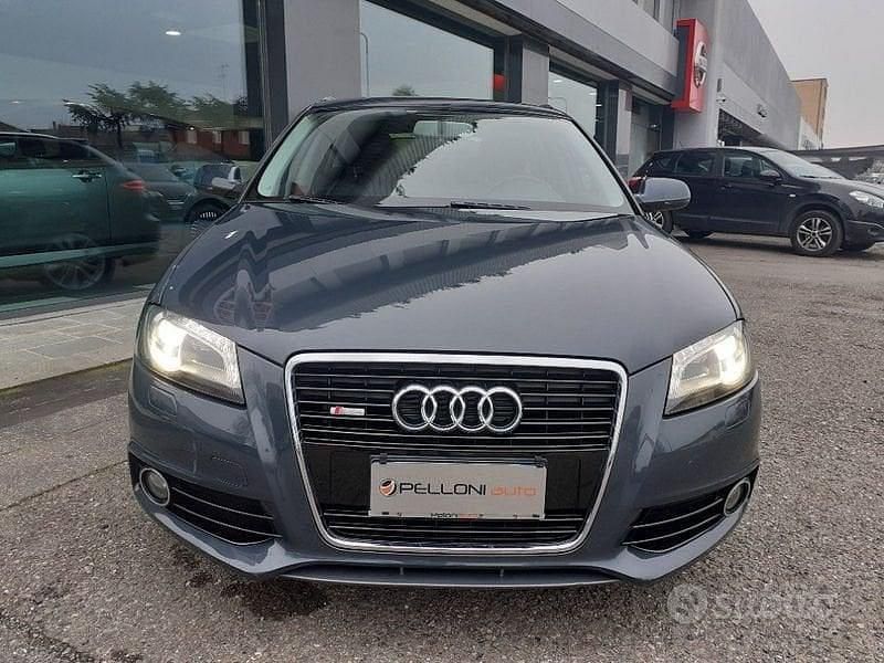 Usata Audi A3 Sportback S-Line 105 CV (77 kW) 2011 Grigio Utilitaria