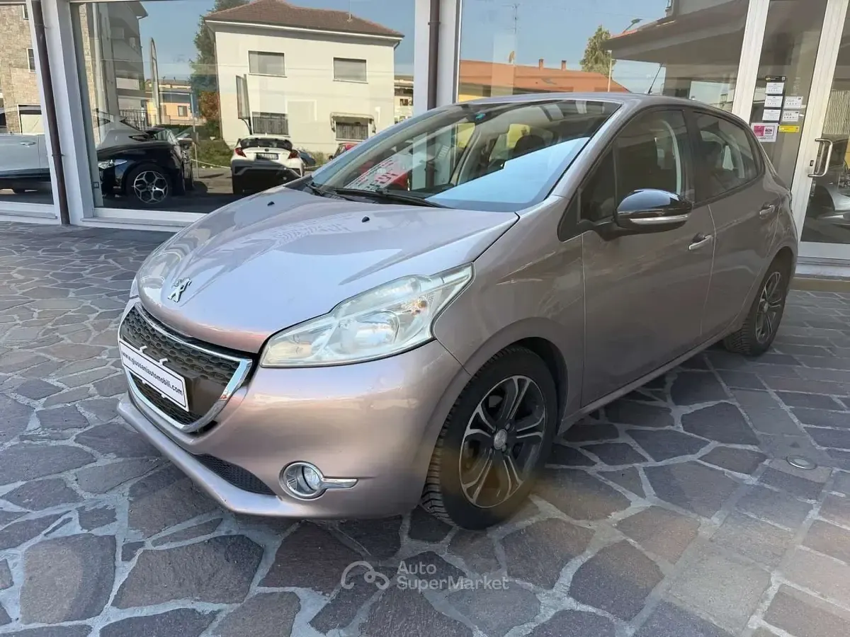 Usata Peugeot 208 Allure 82 CV (60 kW) 2014 Gray Utilitaria