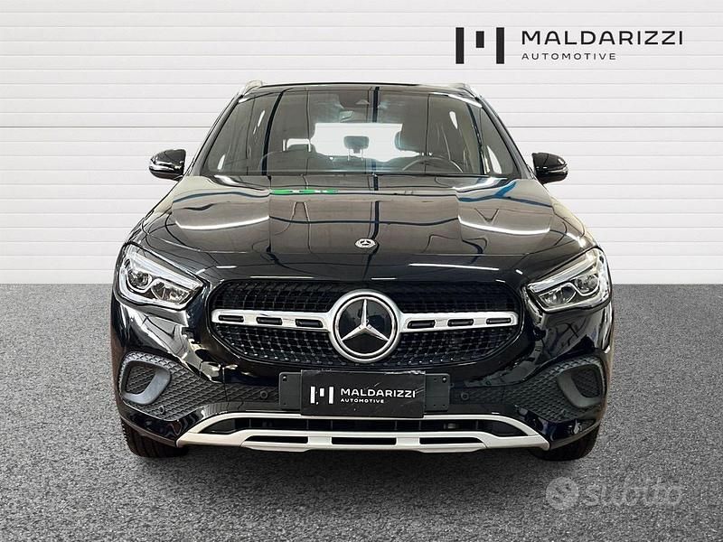 Usata Mercedes GLA180 116 CV (85 kW) 2023 Nero SUV
