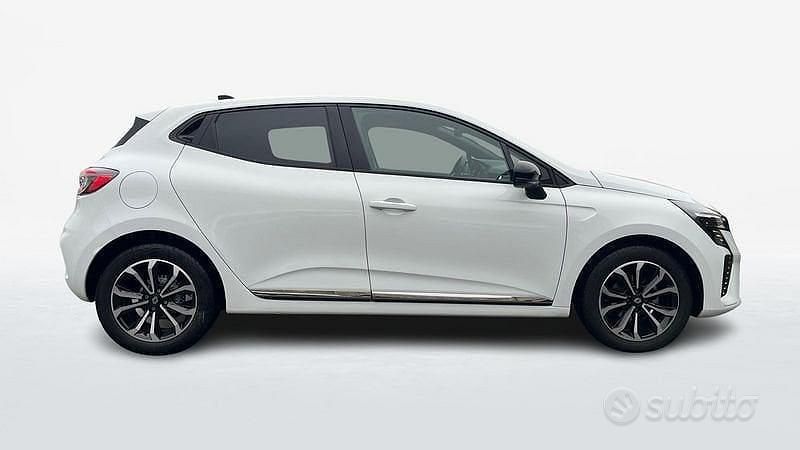 Usado Renault Clio V Techno 90 CV (66 kW) 2024 Blanco Berlina