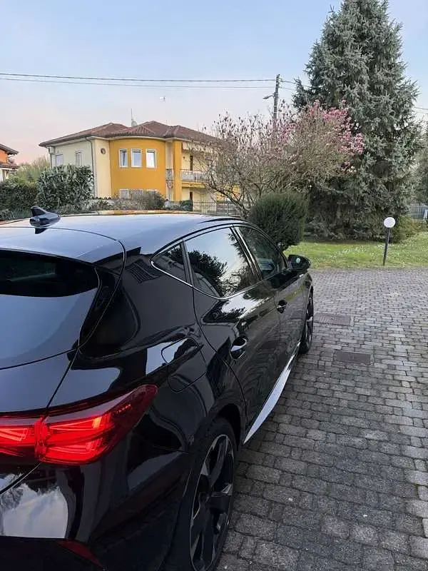 Usata Cupra Leon 150 CV (110 kW) 2025 Berlina