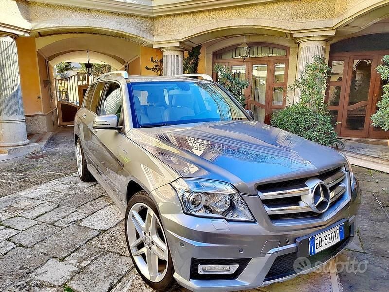 Usata Mercedes GLK200 143 CV (105 kW) 2011 Grigio SUV