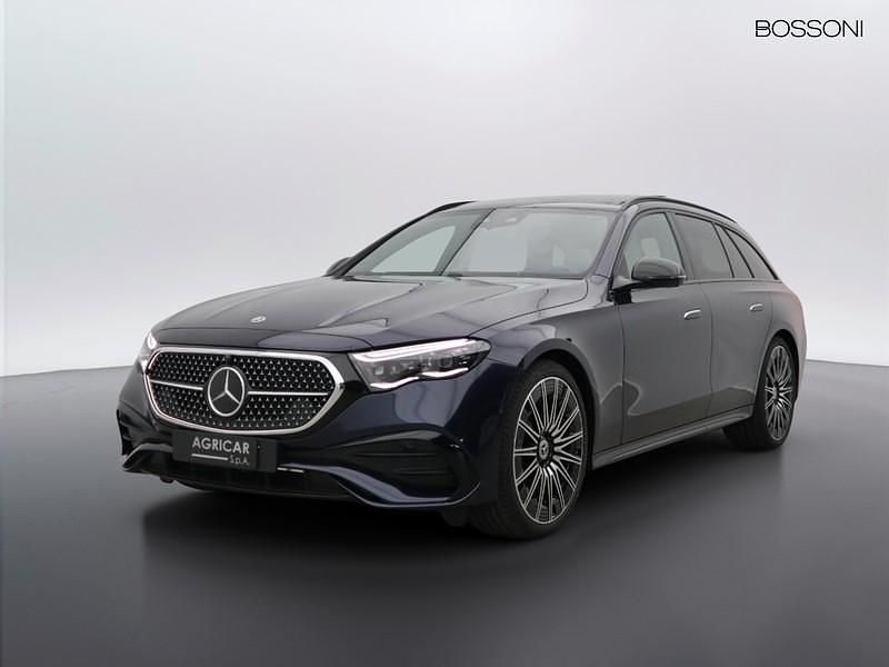 Nuova Mercedes E220 AMG Line Premium 197 CV (144 kW) 2025 Blu Station wagon