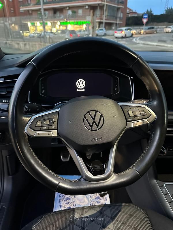 Usata VW Taigo R-line 110 CV (80 kW) 2022 Blu SUV