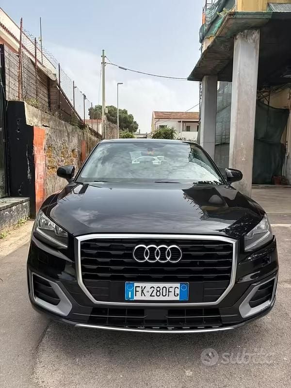Usado Audi Q2 116 CV (85 kW) 2017 Negro SUV
