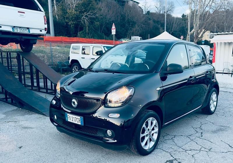 Occasion Smart ForFour Brabus 71 ch (52 kW) 2019 Noir Citadine