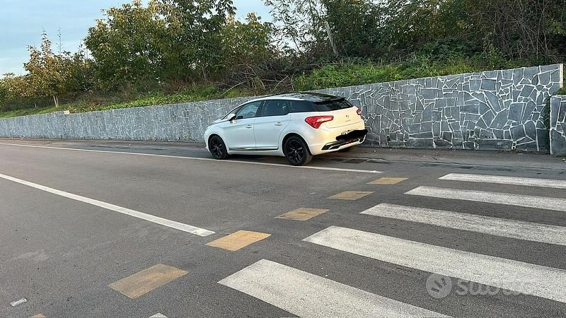 Usata Citroën DS5 2012 Bianco Utilitaria