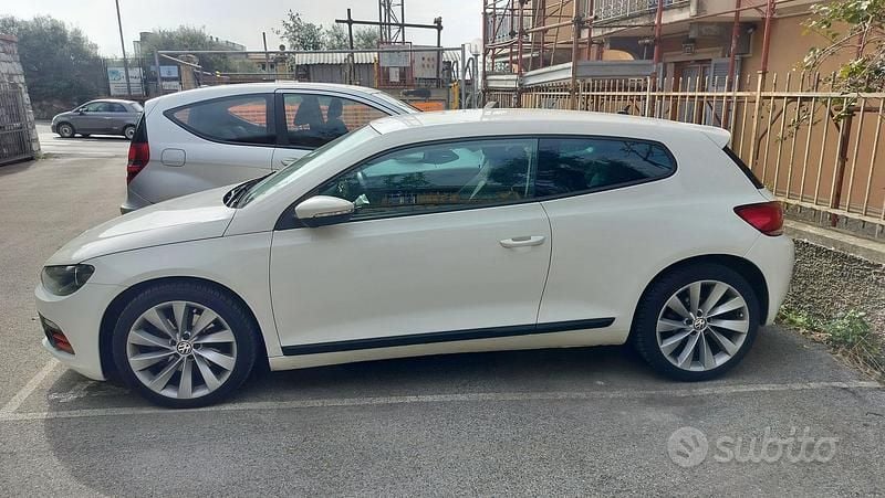 Usata VW Scirocco 160 CV (117 kW) 2010 Bianco Coupé