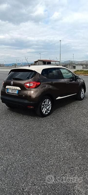 Usata Renault Captur 90 CV (66 kW) 2014 Marrone SUV
