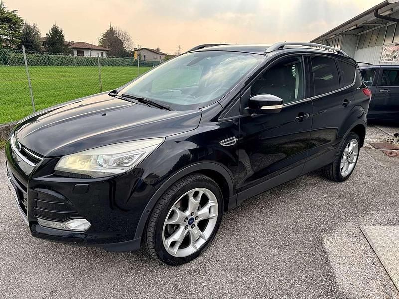 Usata Ford Kuga Titanium 140 CV (102 kW) 2013 Nero SUV